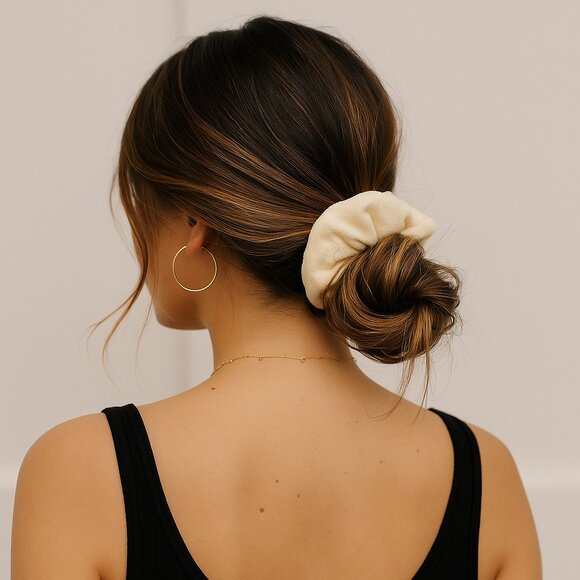 Summer Fridays Buttercream Terrycloth Hair Scrunchie - Picture 1 of 5